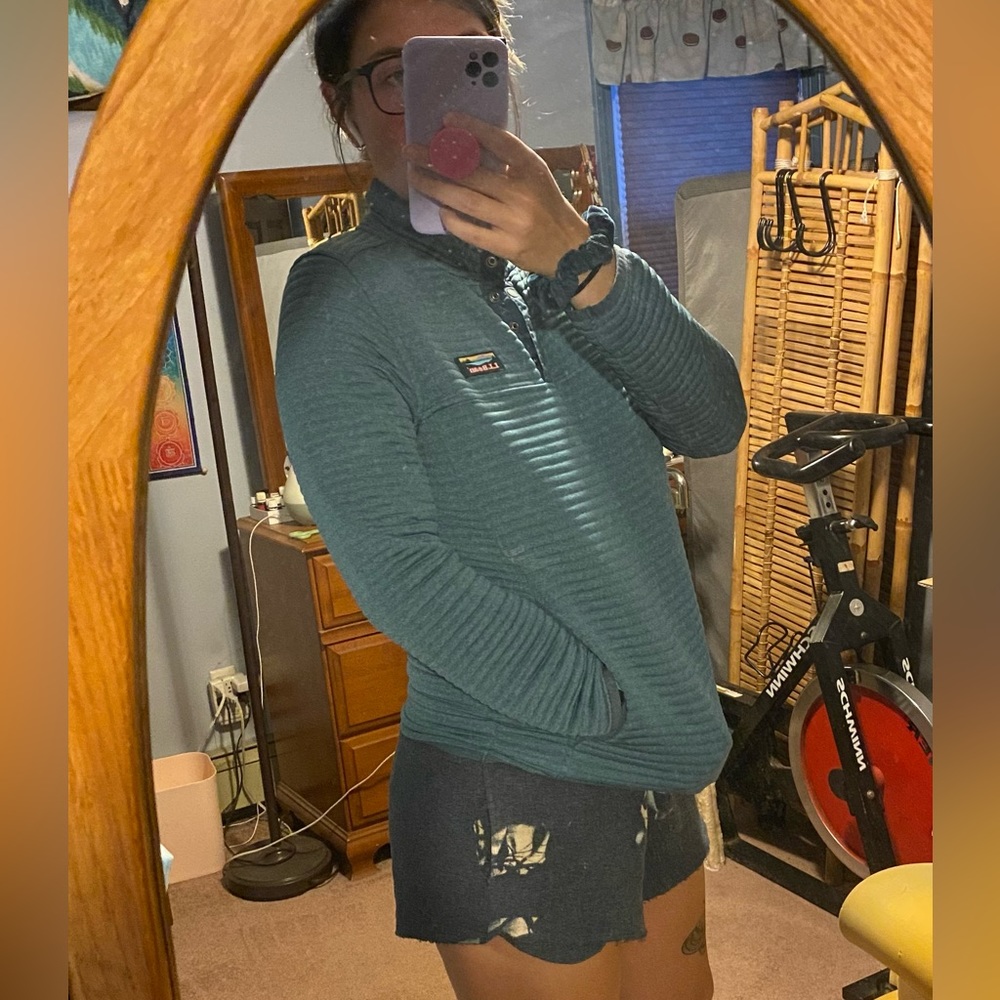 LL Bean Airlight Knit Pullover Small